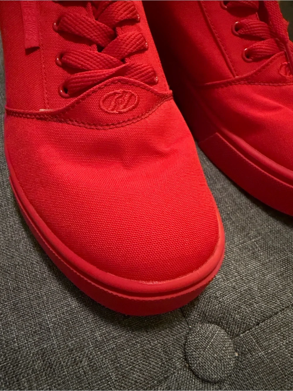 Heelys Red Low-Top Sneakers